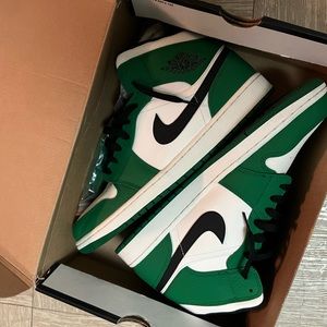 COPY - Air Jordan 1 MID SE